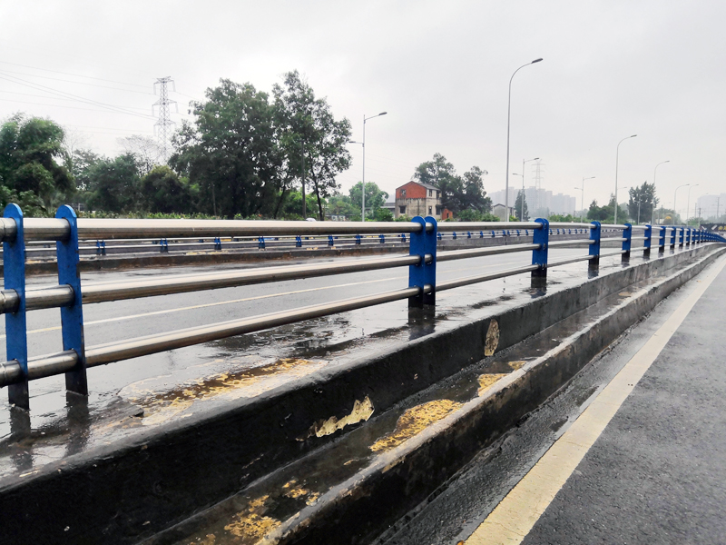 不锈钢道路护栏