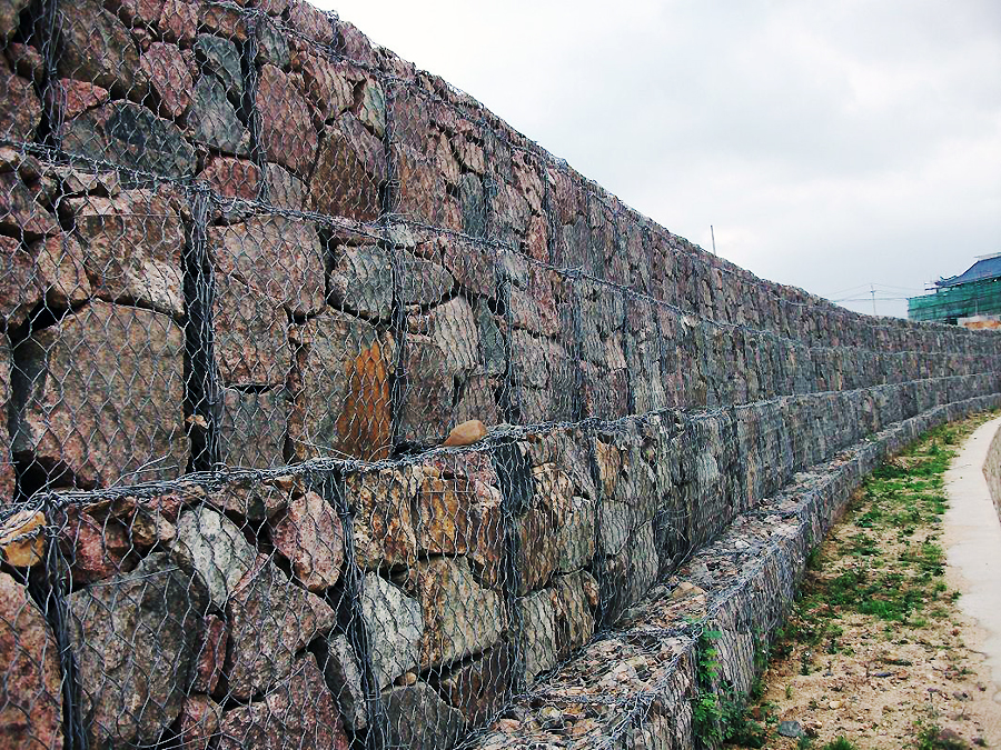 护路石笼网墙